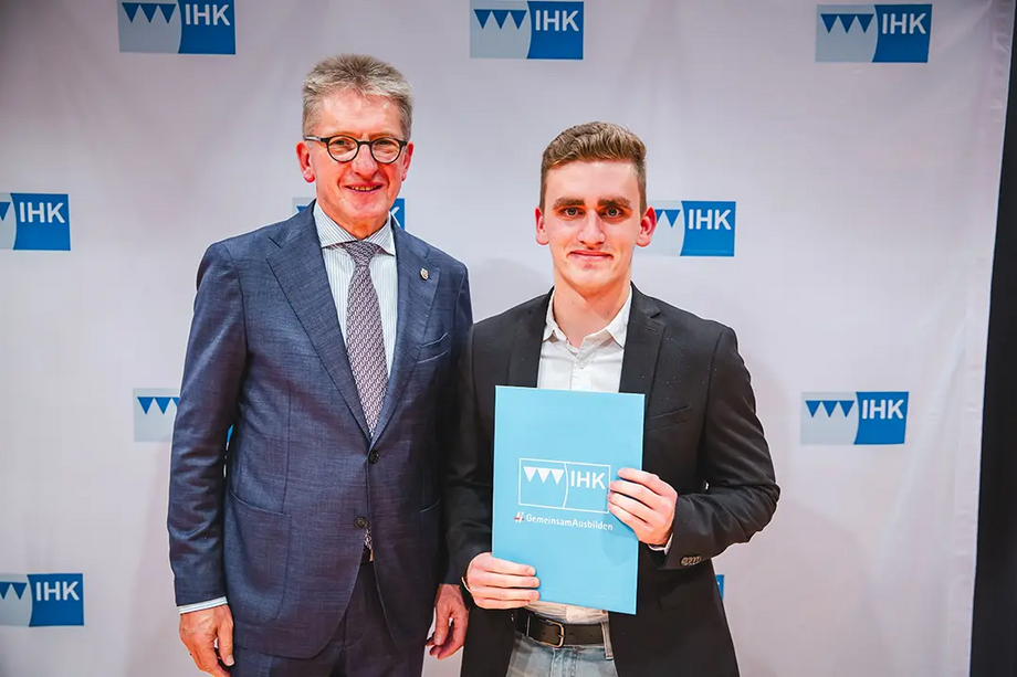 Weber Auszubildener Zeugnisübergabe IHK