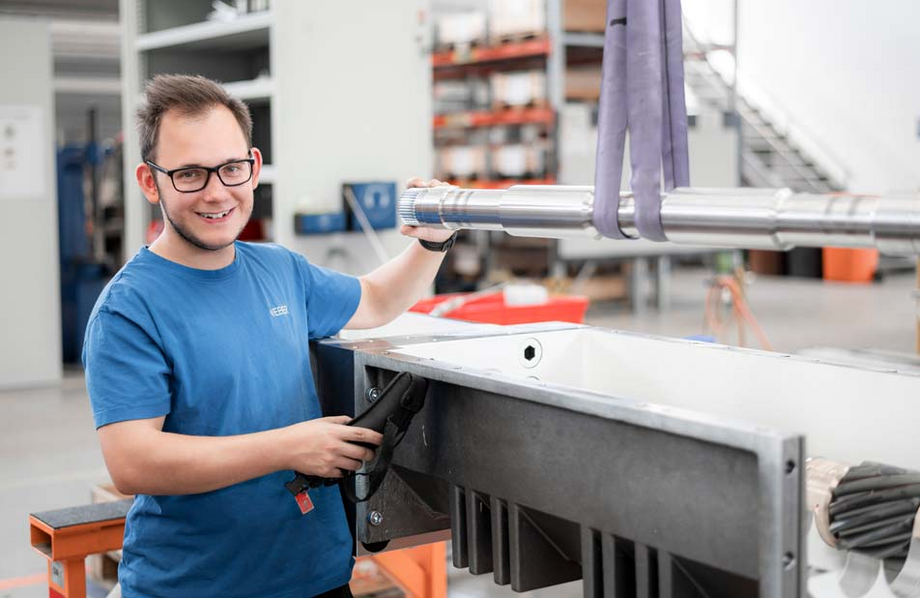 WEBER Mitarbeiter in der Produktion