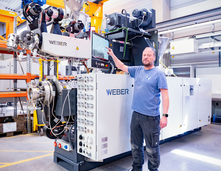 WEBER Employee_Co-Extruder