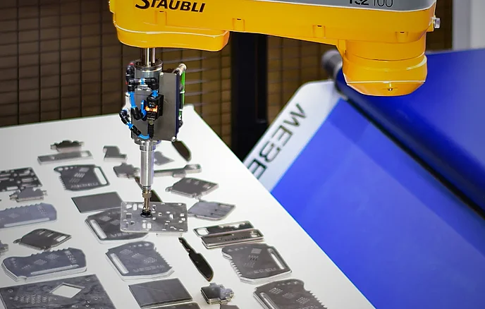 Roboterzelle in Aktion 